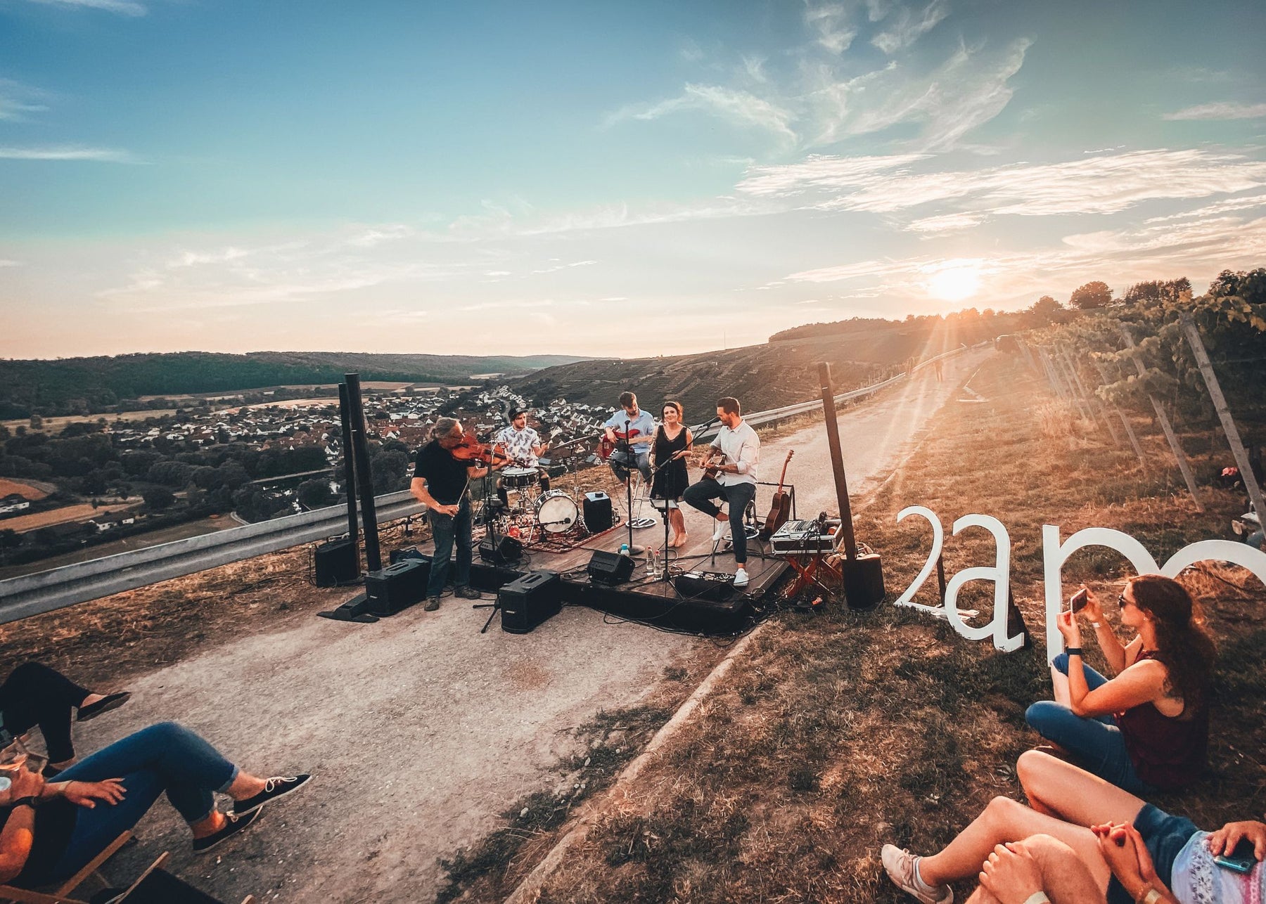 Acoustic & Wine | So. 12.07.2026